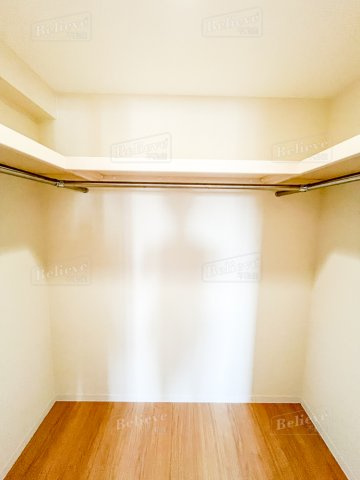 ボスコ ボブ ビルディングの収納|ウォークインクローゼットなので収納豊富です♪