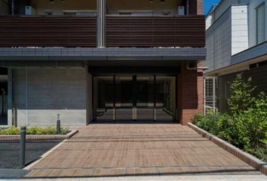 リテラス三軒茶屋　ペット相談可　敷金0礼金0　オートロックのエントランス