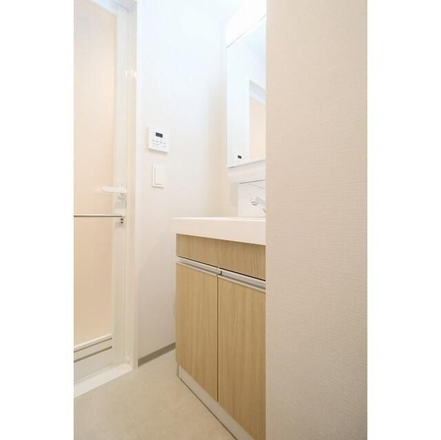 グランカーサ横濱石川町の洗面所