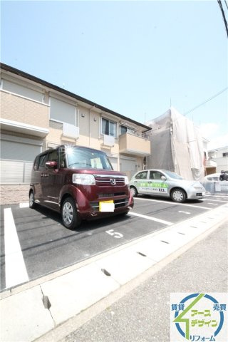 エクセルコートⅡの駐車場