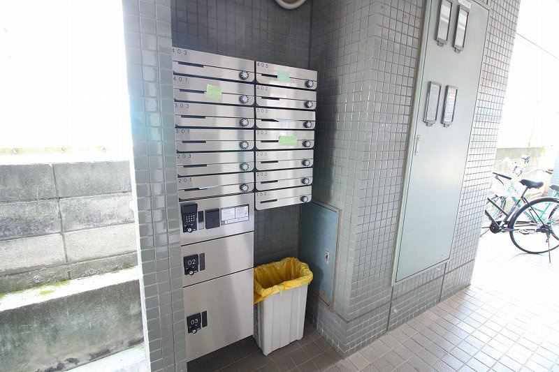 CB一橋学園のエントランス