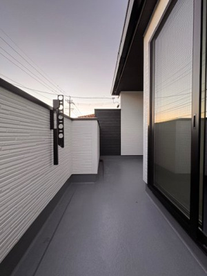 【バルコニー】 | FIRST　TOWN尾張旭市第1城山町城山全2棟【仲介手数料無料　城山小　旭中】 | 新築戸建の事はマックバリュで住まい相談へお任せください。