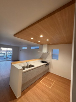 【キッチン】 | FIRST　TOWN尾張旭市第1城山町城山全2棟【仲介手数料無料　城山小　旭中】 | 今すぐのご案内可能です！→  0120-336-922　までお気軽にお問い合わせください。