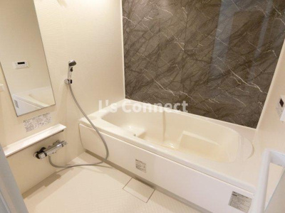 【浴室】 | ノアーズアークⅡ | 足を伸ばして入れる１坪浴室。追焚き、浴室乾燥付き。