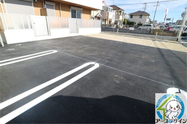 La　Maison林崎の駐車場