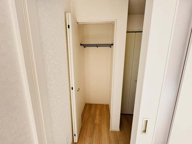 柏市布施新町４丁目新築戸建（布施新町第３）の収納|玄関ホール前・収納スペース