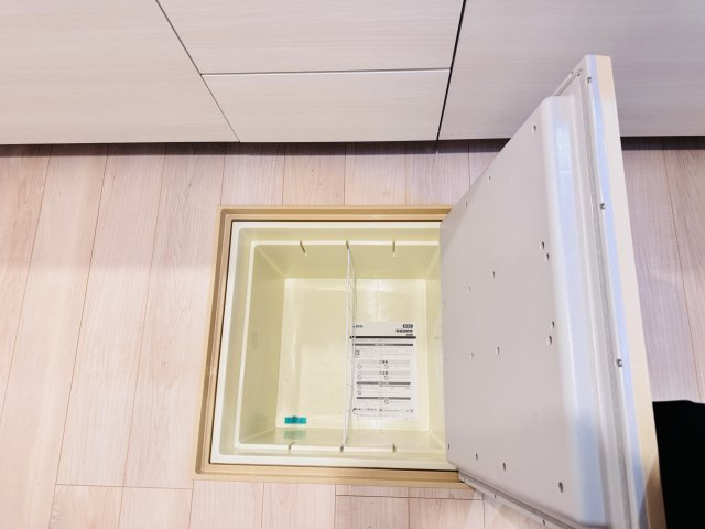 柏市布施新町４丁目新築戸建（布施新町第３）のキッチン|キッチン床下収納