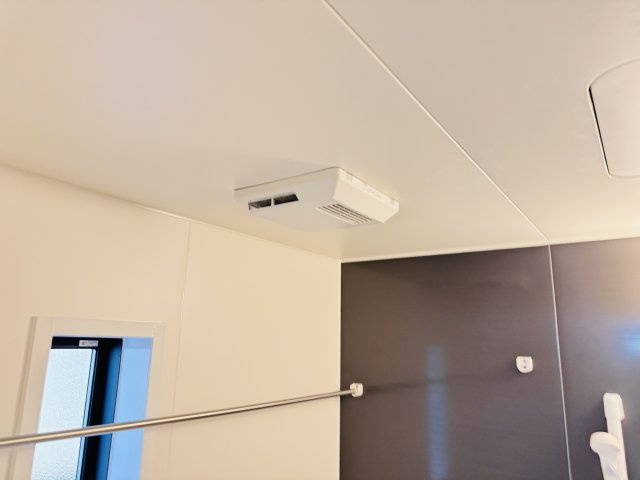 柏市布施新町４丁目新築戸建（布施新町第３）の冷暖房・空調設備|雨の日も安心の浴室乾燥機つき