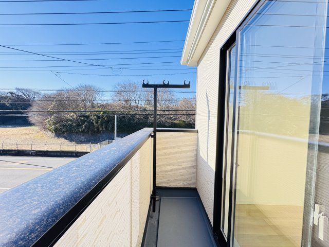 柏市布施新町４丁目新築戸建（布施新町第３）のバルコニー|寝室前南東向きバルコニー・日当たり良好♪