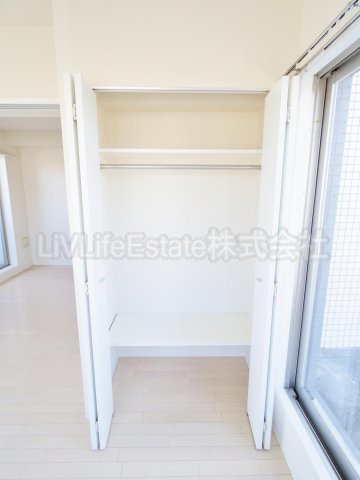 国分寺市本多５丁目の賃貸マンションの収納