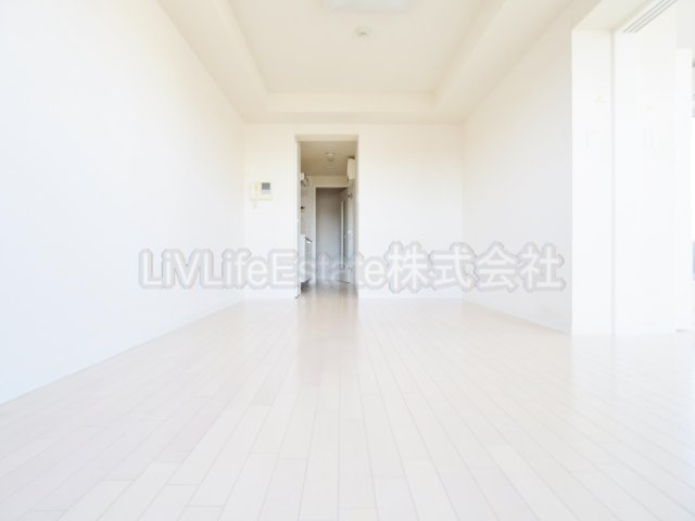 国分寺市本多５丁目の賃貸マンションの居間・リビング