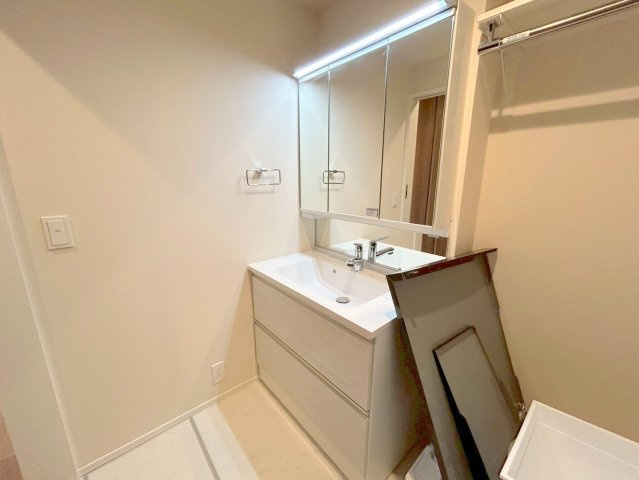 エルズプラス高円寺南の独立洗面台|洗面脱衣所