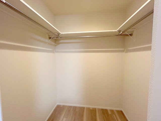 エルズプラス高円寺南の設備|大容量のウォークインクローゼット