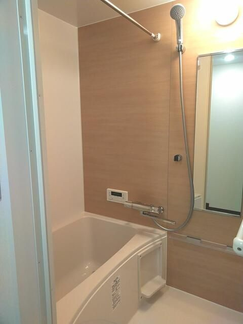 ハーズ横浜ベイガーデンの浴室