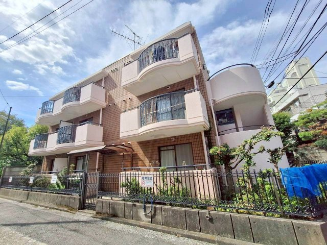 ピアー中野の外観|住環境良好の立地