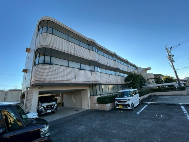 名古屋市緑区桶狭間北２丁目の賃貸マンションの外観