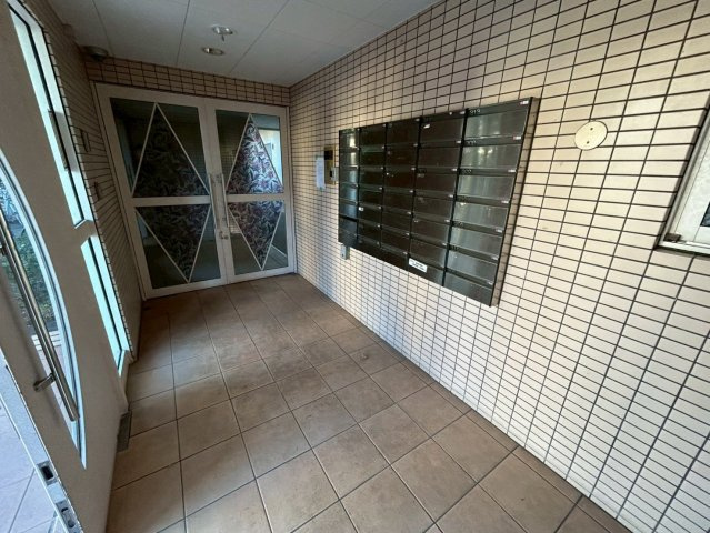 名古屋市緑区桶狭間北２丁目の賃貸マンションのロビー