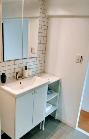 【中古マンション】かわつるグリーンタウン新鶴の独立洗面台|朝の身支度に欠かせない洗面台です☆