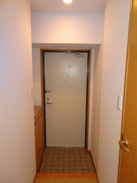 ホタカリュミエール・イワタの玄関