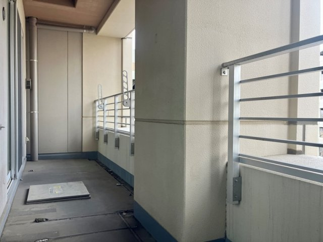 パークシティ柏の葉キャンパス二番街ミッドタワーＤ棟のバルコニー