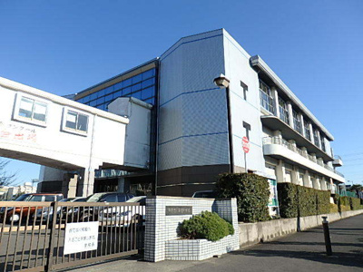 戸田市立美笹中学校まで1100ｍ