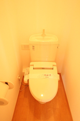 【別室参考写真】温水洗浄便座付きのトイレ