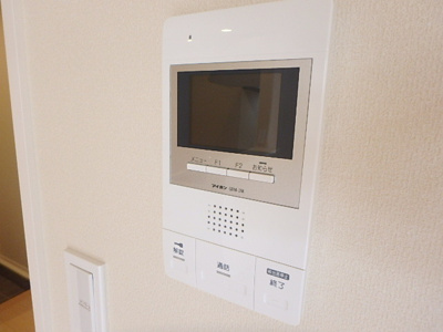 来客時に便利、ＴＶモニター付インターホン