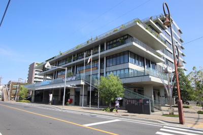 川口市役所まで120ｍ