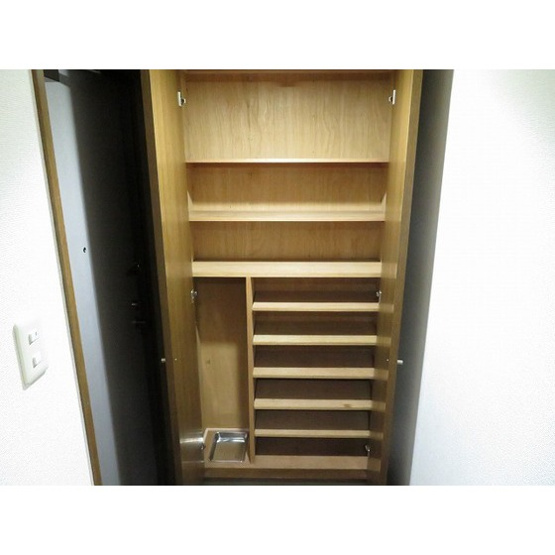 【玄関】 | リリエンベルグ壱番館 | 玄関収納