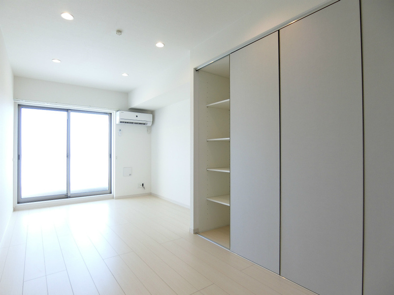 リブリ・岸辺・OSAKAのその他