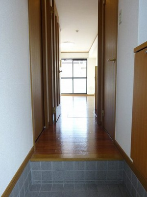 【玄関】 | レフィナードＡ