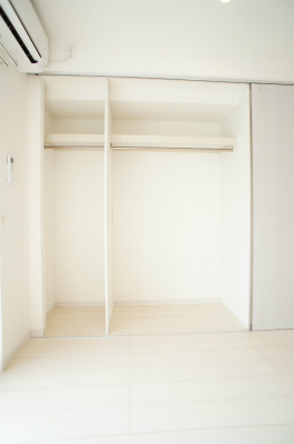 リブリ・シャルムの収納