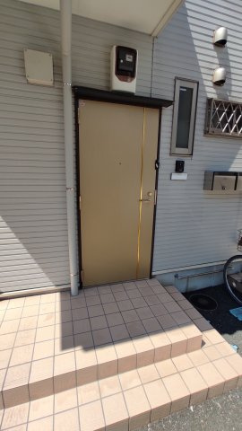 ラフィネY新河岸の玄関