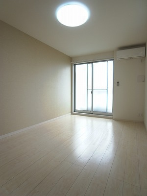 【居間・リビング】 | リブリ・ル・シャドール