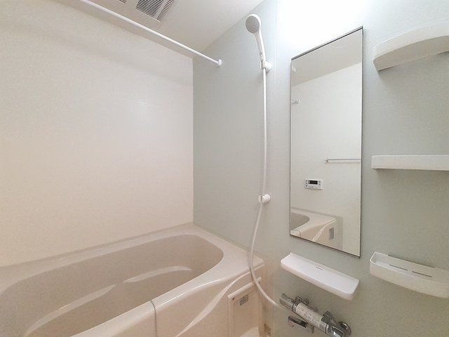 エトワール八尾Ⅲの浴室