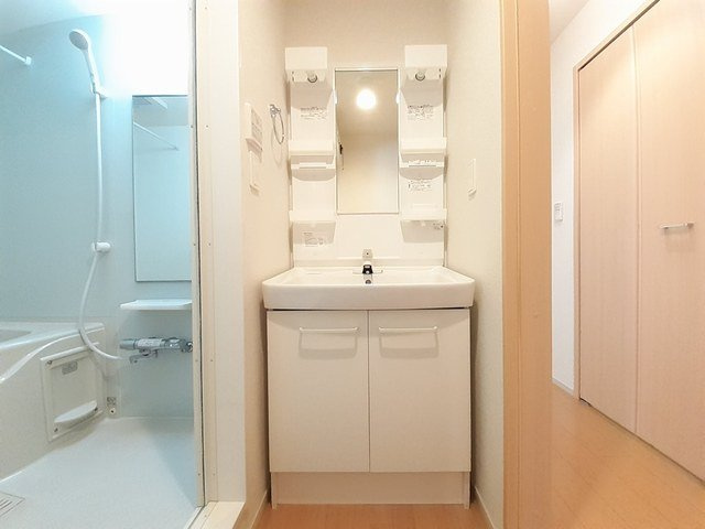 エトワール八尾Ⅲの洗面所