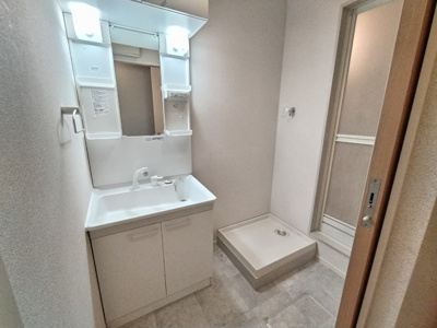 独立洗面台・洗濯機置き場