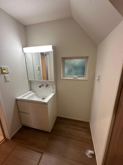 【独立洗面台】