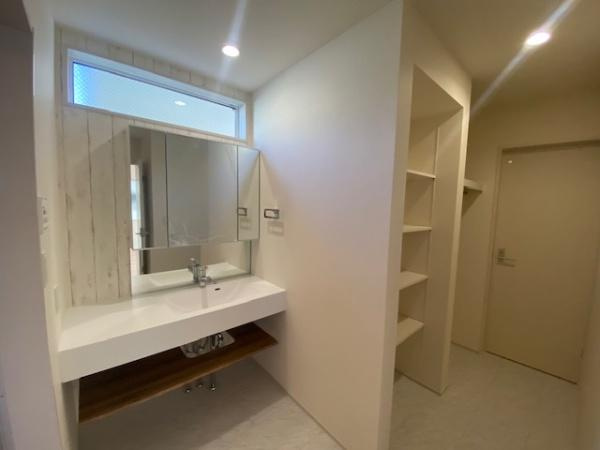 【独立洗面台】