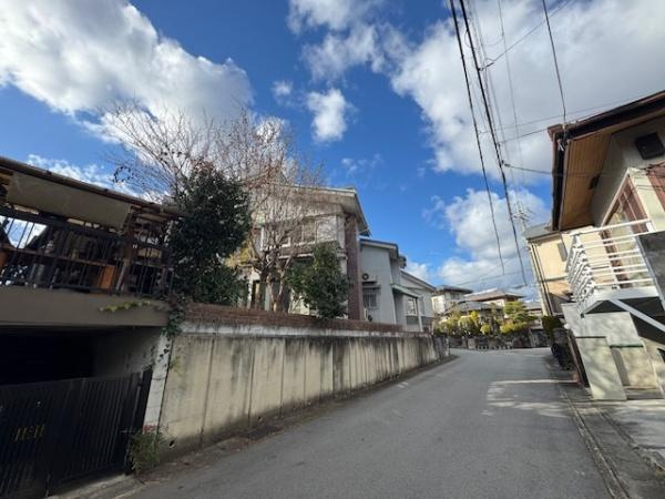 【前面道路含む現地写真】