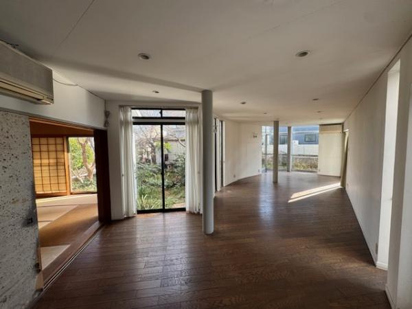 【居間・リビング】