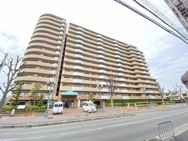 【外観】 | ロイヤルシャトーねやがわオークビル