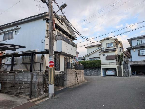 【前面道路含む現地写真】