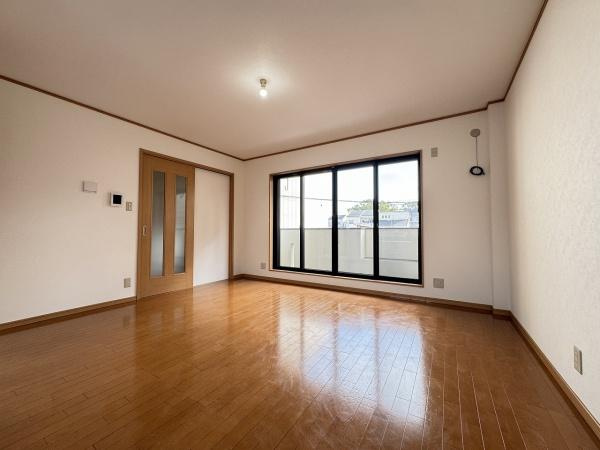 【居間・リビング】 | 大阪市生野区勝山南4丁目　中古戸建