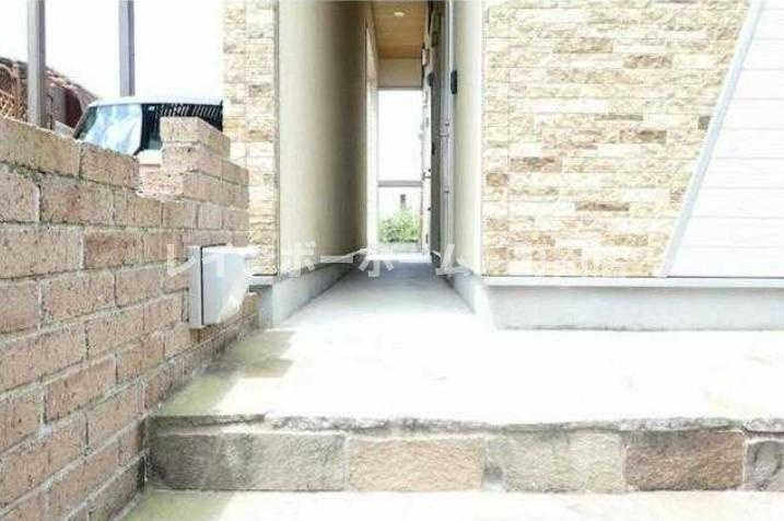 フェアリーベル玉川学園※初期費用分割あと払いサービス利用可能物件のエントランス