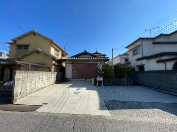 和歌山市中島　中古戸建の前面道路含む現地写真