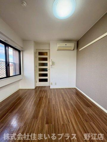 エンブレム都島の居間・リビング
