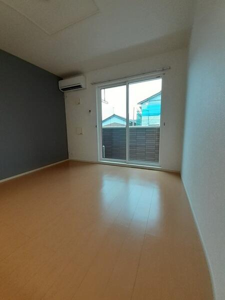 ヴィラプレジールの居間・リビング