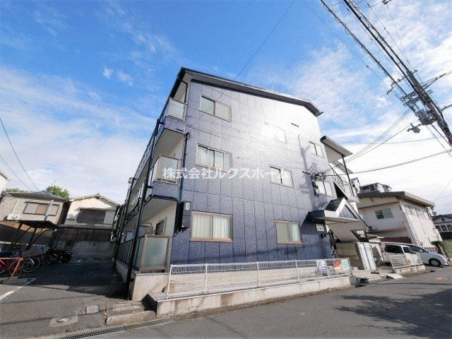 サンハイツいすゞの外観