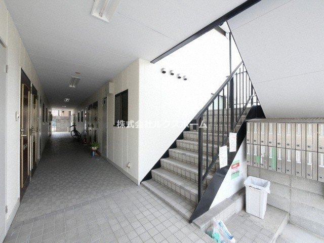 サンハイツいすゞのロビー